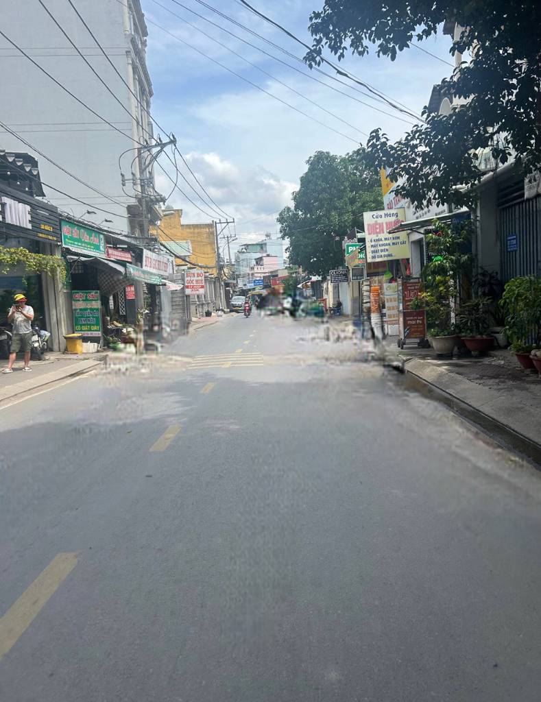 KHÔNG CÓ CĂN THỨ 2: LÔ GÓC 2 MẶT TIỀN ĐƯỜNG 39 SẦM UẤT – 95M² – GIÁ 12,5 TỶ

LH: THIỆN ĐẤT VÀNG Q2